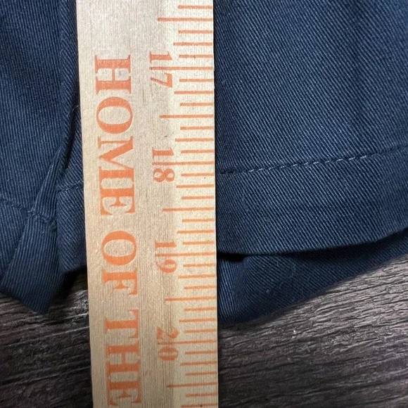 Claiborne Shorts Mens 38 Black Classic Flat Front Casual Chino Pockets Summer - Picture 3 of 7